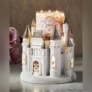Bath & Body Works Disney Princess 3Wick Candle holder castle